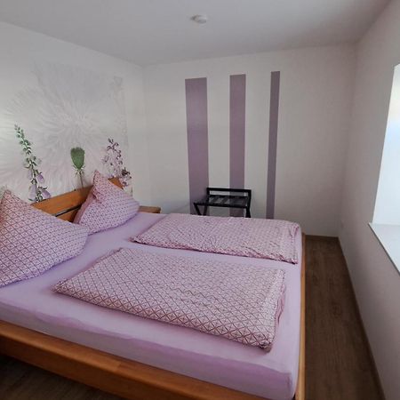 Ferienwohnung Punkt, 5 Gehminuten Vom Europa-Park Rust Luaran gambar