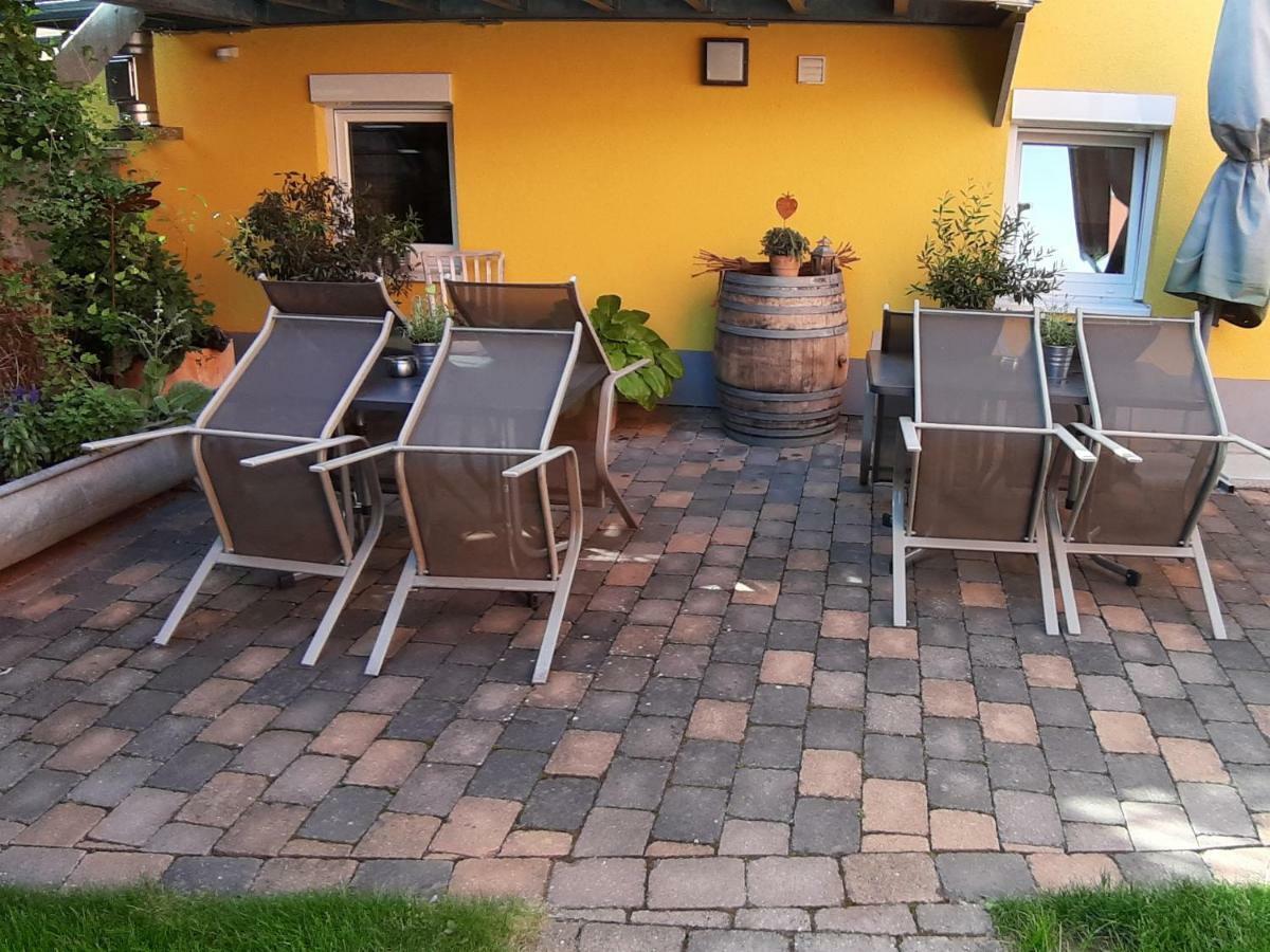 Ferienwohnung Punkt, 5 Gehminuten Vom Europa-Park Rust Luaran gambar